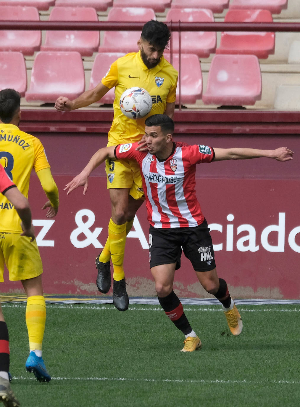 Fotos: Las imágenes de la derrota de la UD Logroñés frente al Málaga