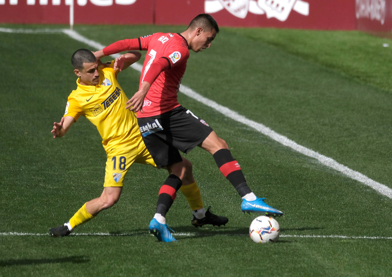 Fotos: Las imágenes de la derrota de la UD Logroñés frente al Málaga