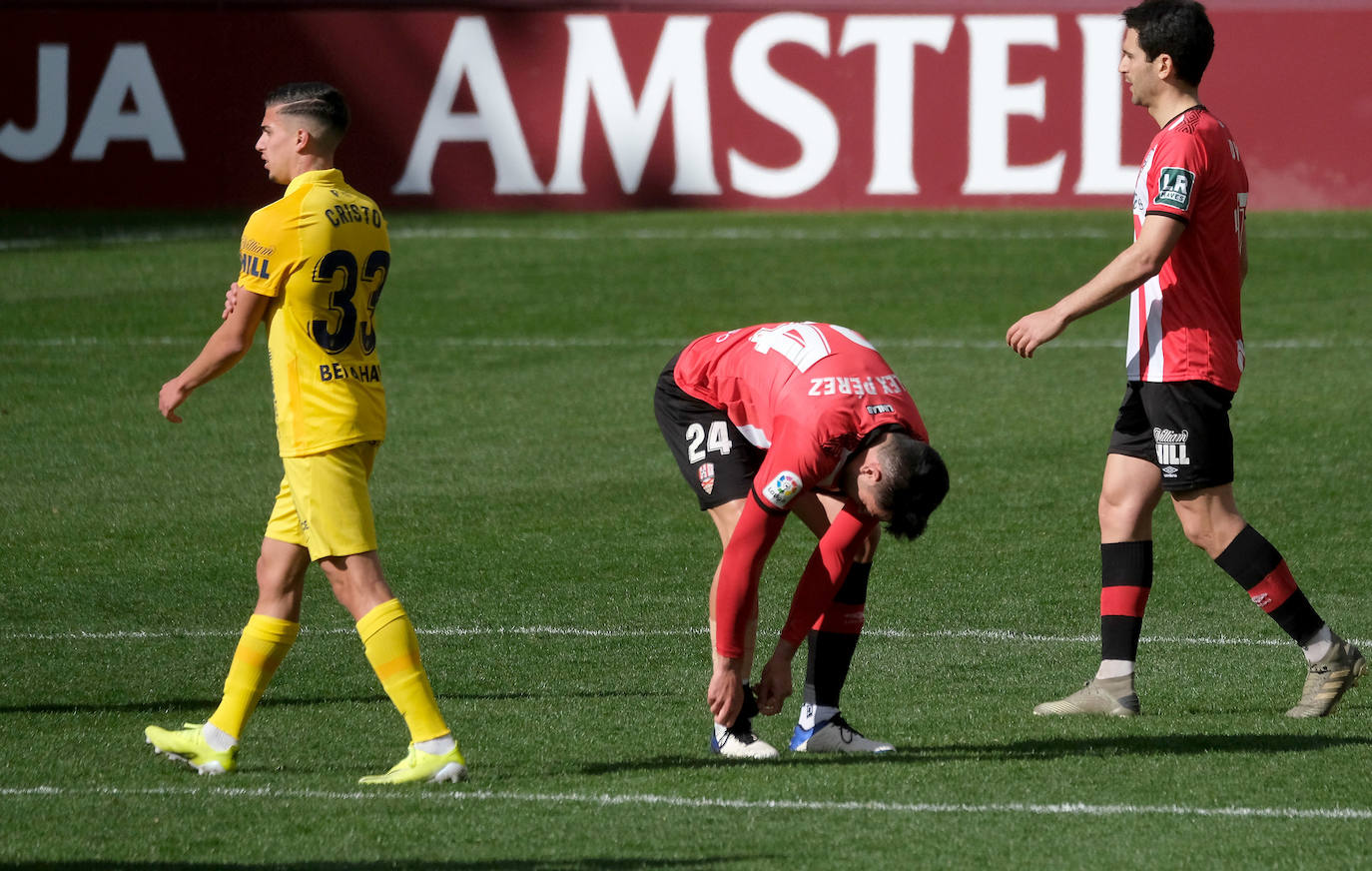 Fotos: Las imágenes de la derrota de la UD Logroñés frente al Málaga