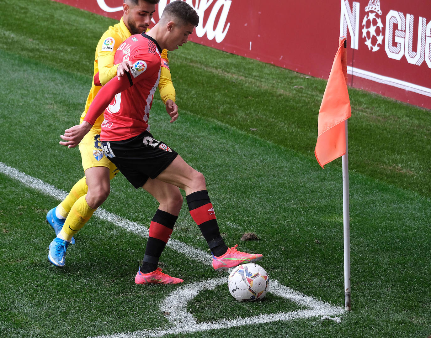 Fotos: Las imágenes de la derrota de la UD Logroñés frente al Málaga