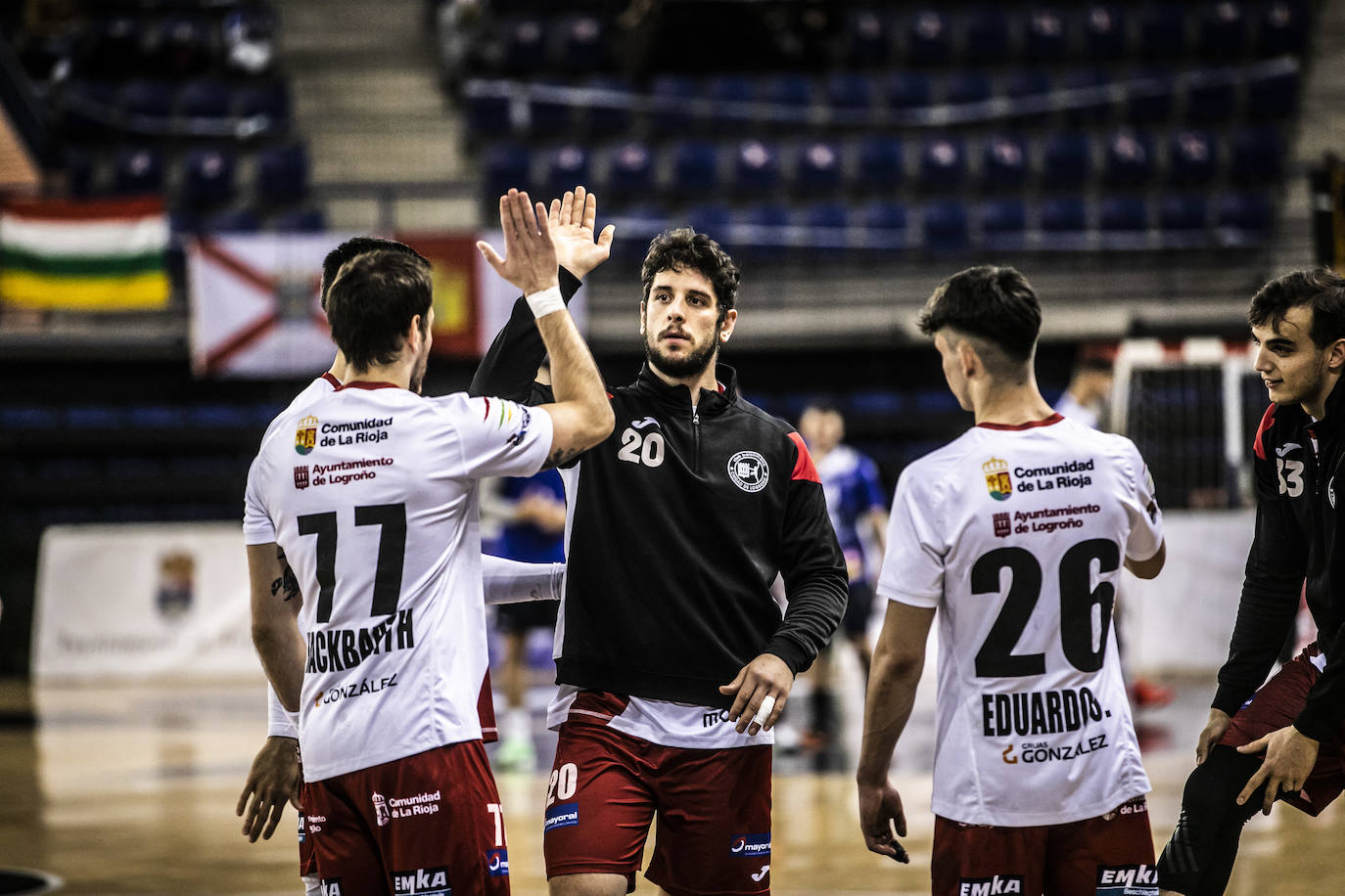 Fotos: El Logroño se hace fuerte con la calma