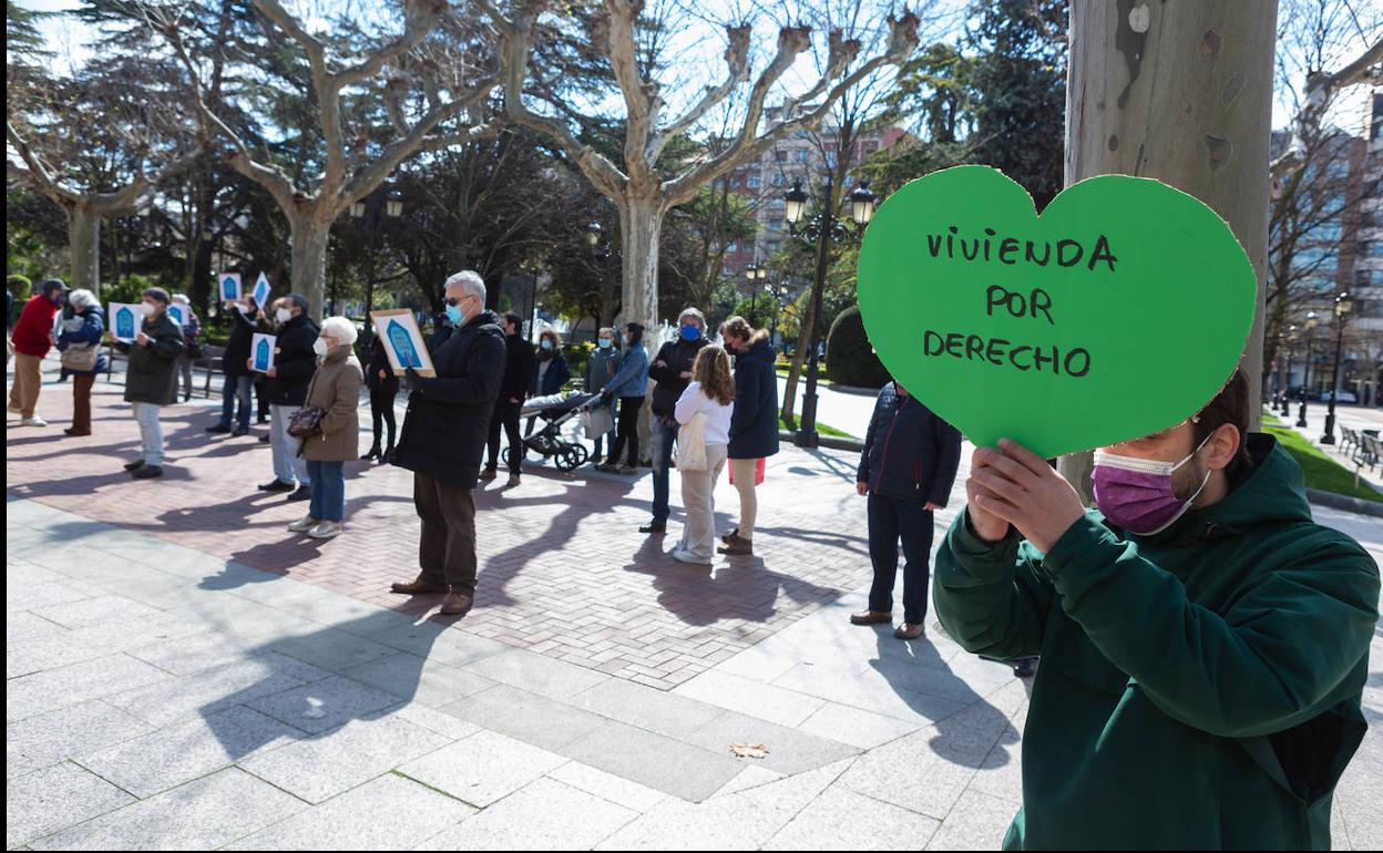 La Plataforma de Afectados por la Hipoteca exige el derecho a una vivienda «digna, asequible y accesible»