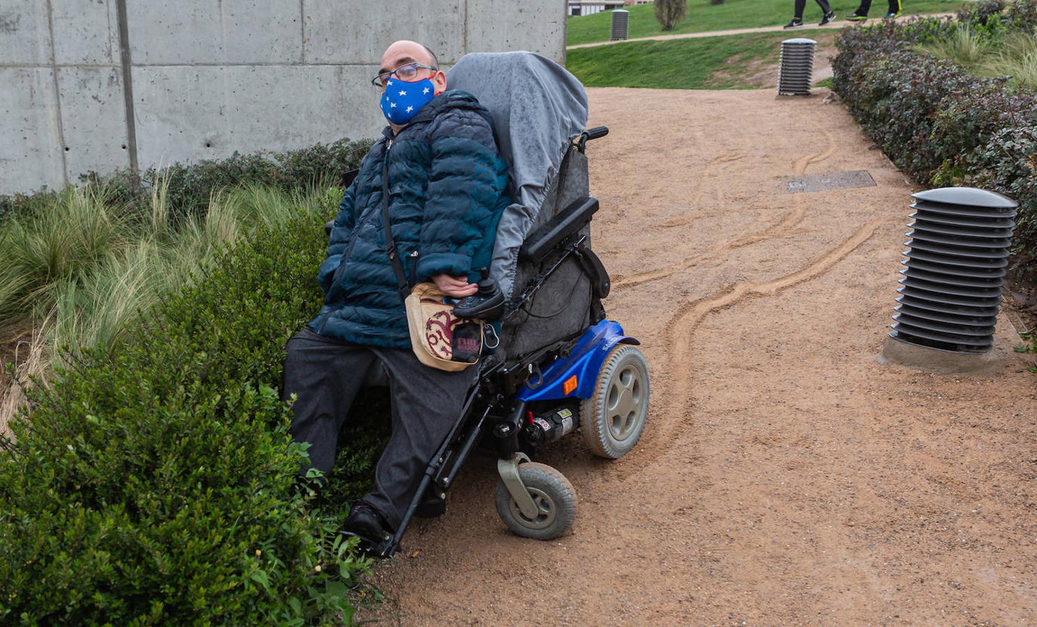 Fotos: El parque Felipe VI, una colina no aapta para todos