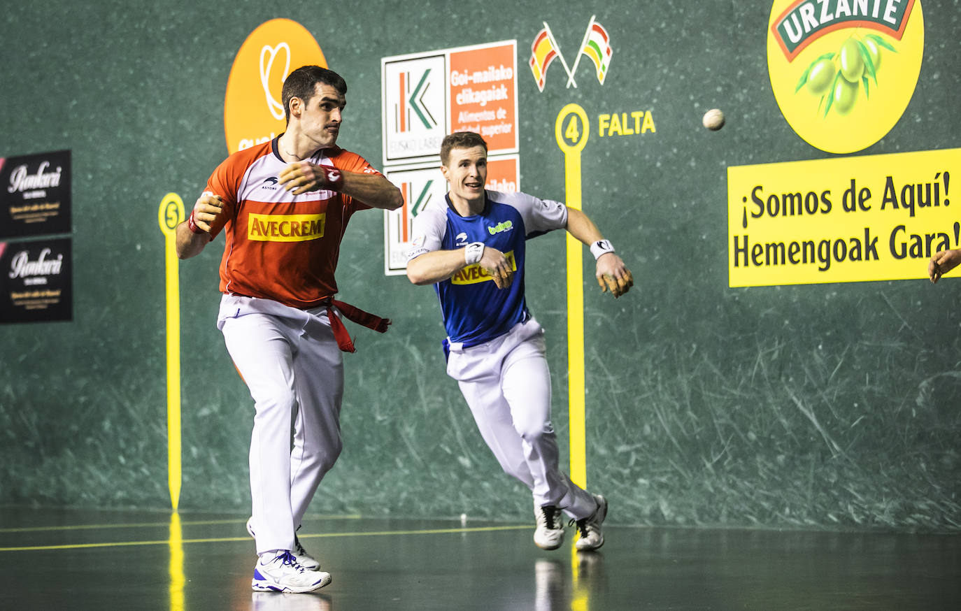 Fotos: La pelota regresa al Adarraga