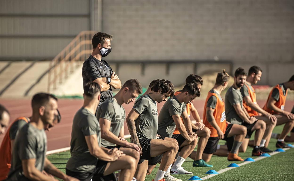 Los jugadores del Haro, en un entrenamiento,