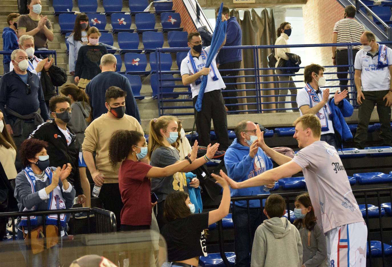 Fotos: El Clavijo logra un gran triunfo frente al Marbella
