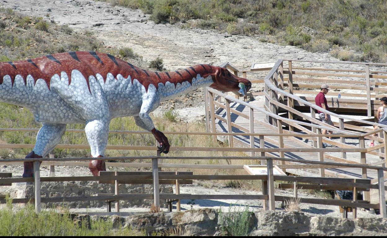 La Rioja presenta la candidatura de las huellas de dinosaurio a Geoparque por la UNESCO