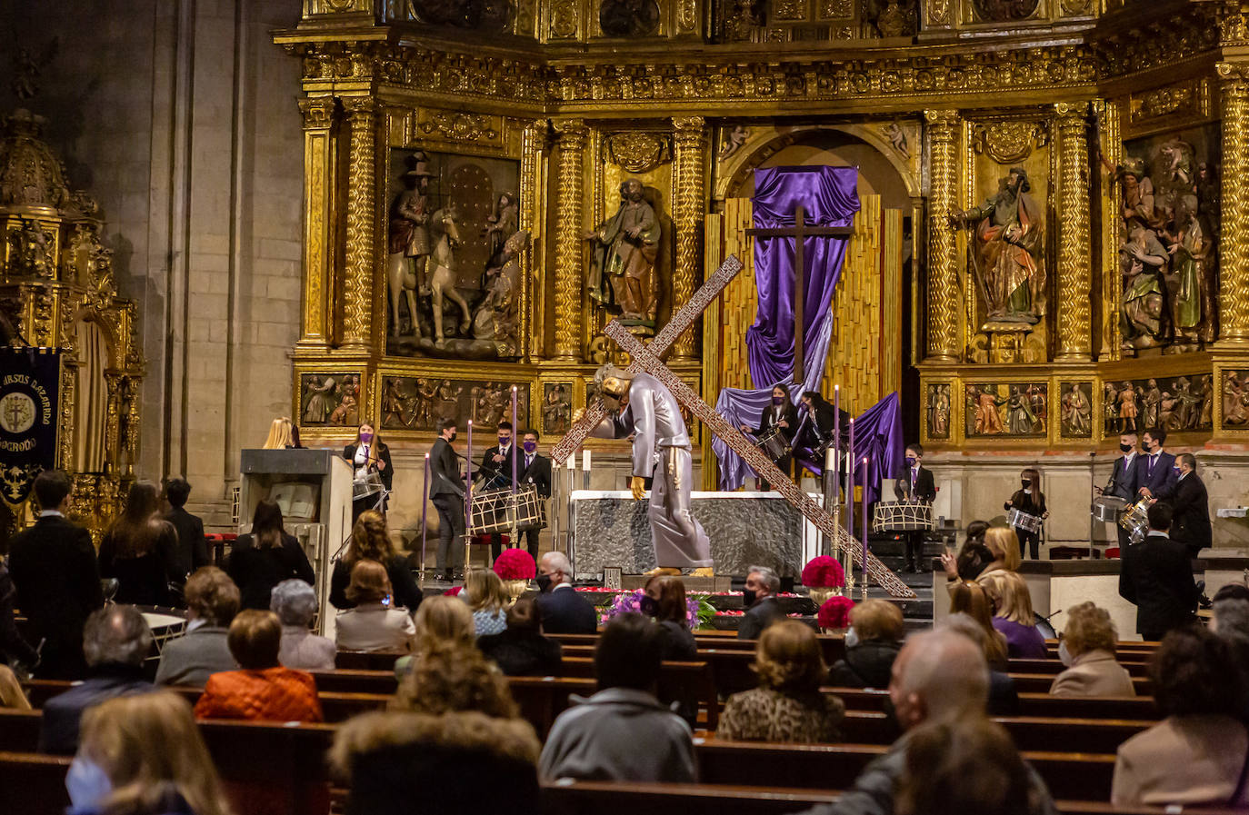 La popular y multitudinaria procesión del Encuentro fue sustituida por un acto en la iglesia de Santiago El Real por la cofradía de El Nazareno, en el que participó la banda procesional.