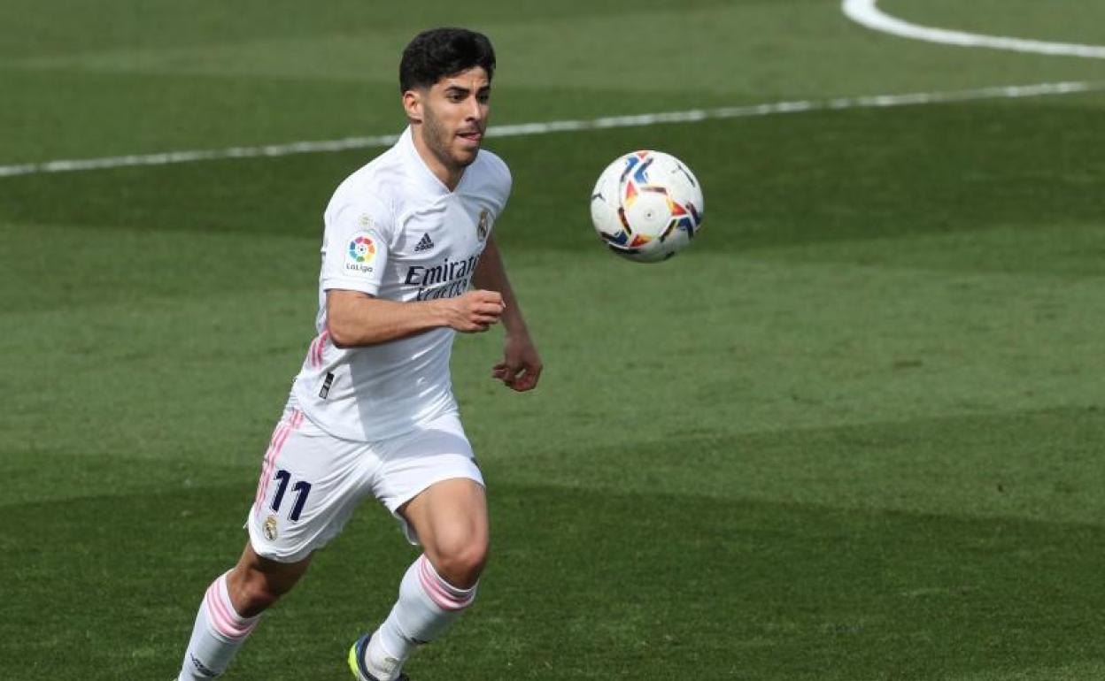 Marco Asensio, en acción ante el Eibar. 