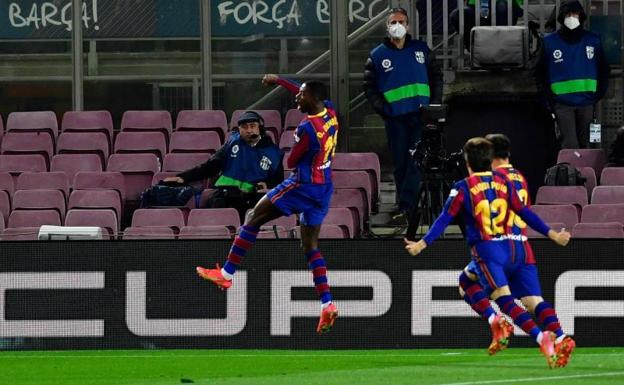 Ousmane Dembélé celebra el gol del triunfo azulgrana.