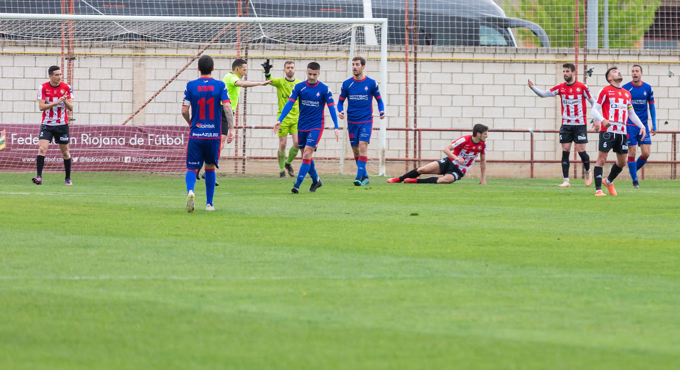 Fotos: Las imágenes del empate entre la SD Logroñés y el Amorebieta