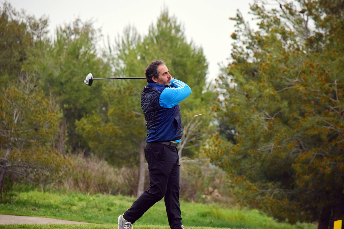 Los jugadores disfrutaron de una gran jornada de golf en el primer torneo de la Liga de Golf y Vino.