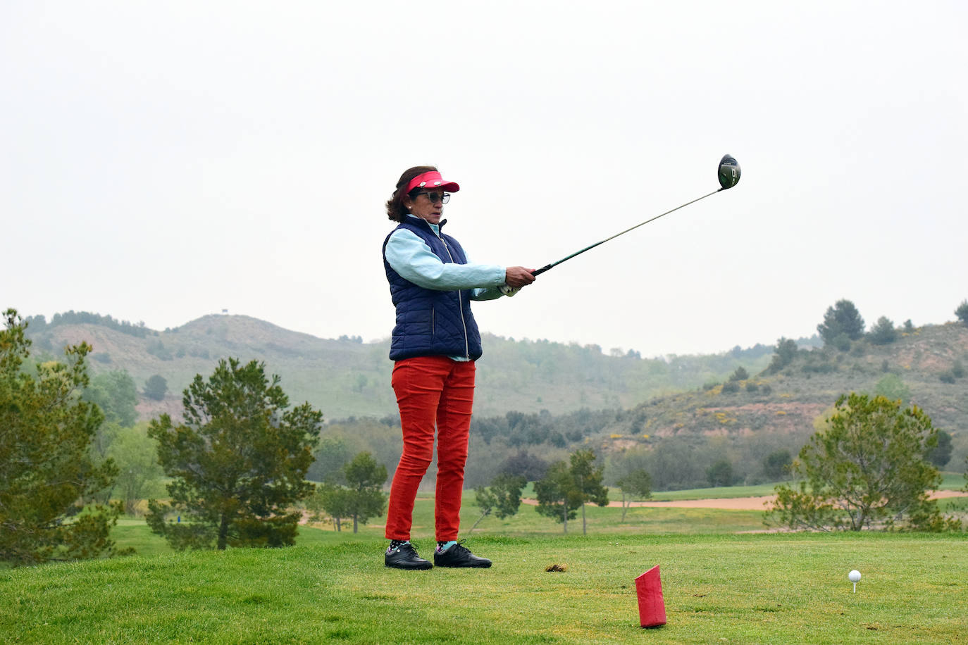 Los jugadores disfrutaron de una gran jornada de golf en el primer torneo de la Liga de Golf y Vino.