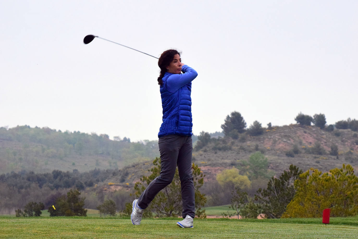 Los jugadores disfrutaron de una gran jornada de golf en el primer torneo de la Liga de Golf y Vino.