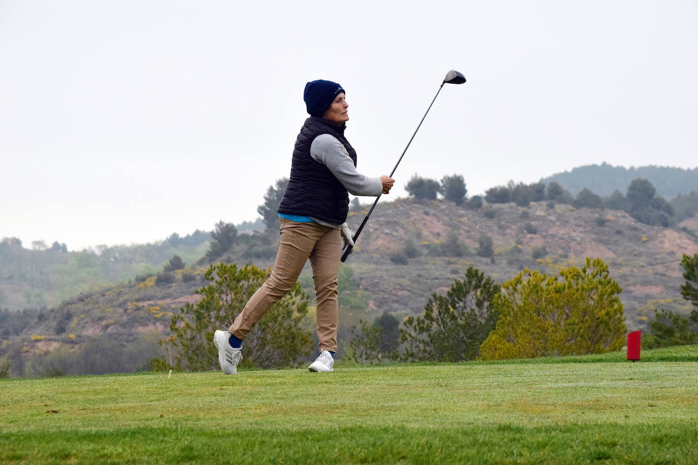 Los jugadores disfrutaron de una gran jornada de golf en el primer torneo de la Liga de Golf y Vino.