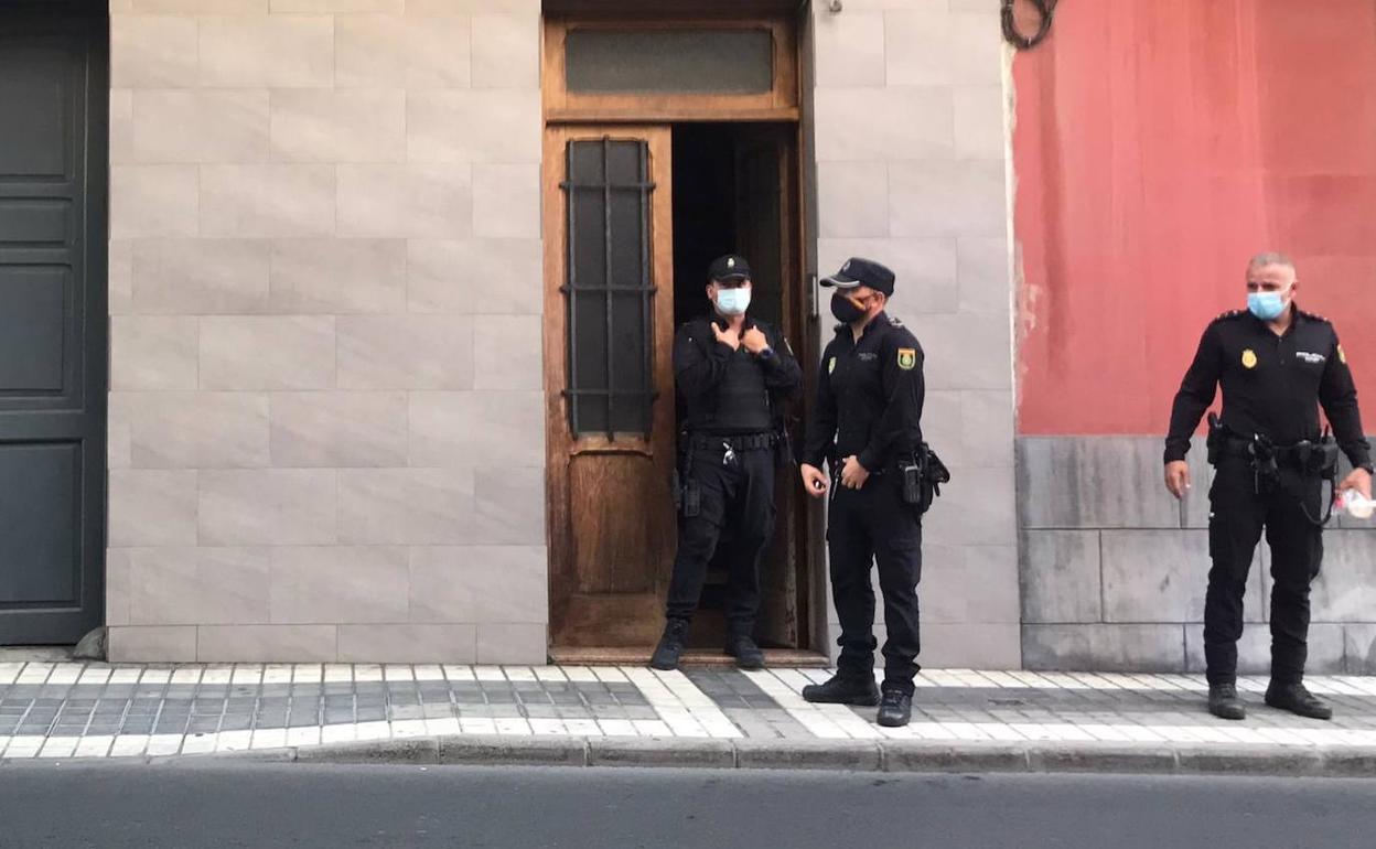 Imagen del edificio donde se registró el doble crimen. / 