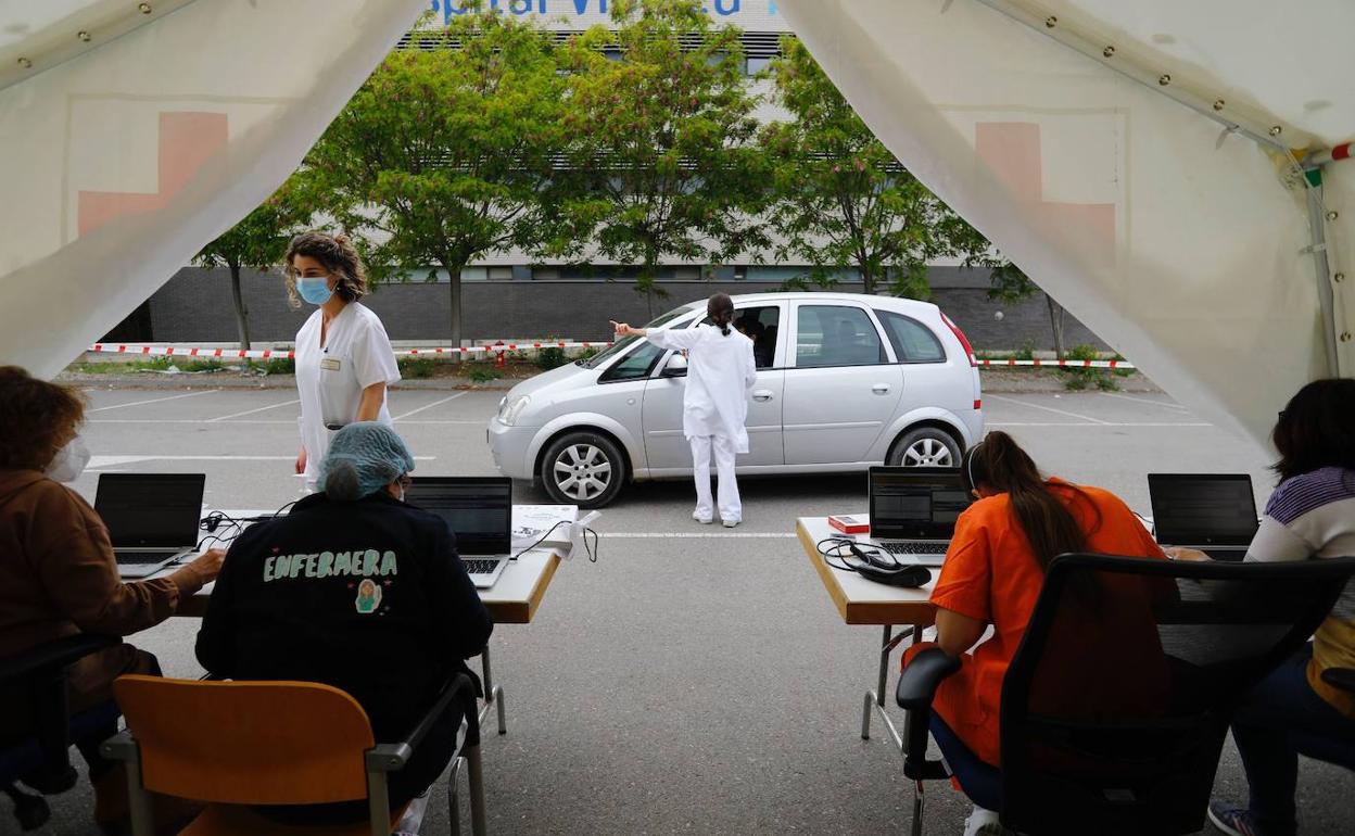 Dispositivo para el cribado masivo que ha coemnzado esta tarde en Calahorra. 