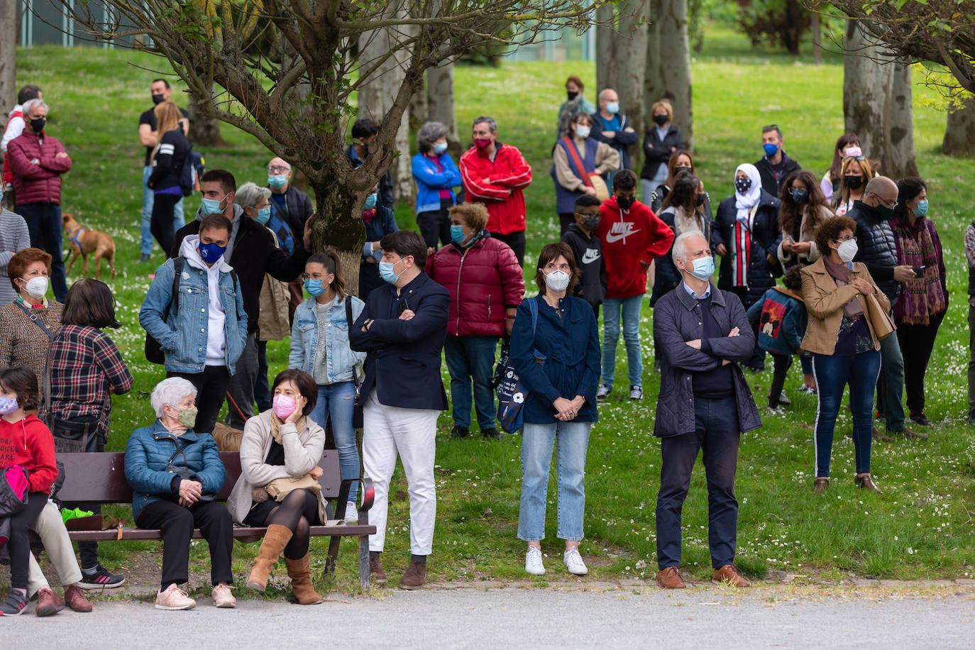 Fotos: Homenaje a Isam en el parque del Ebro