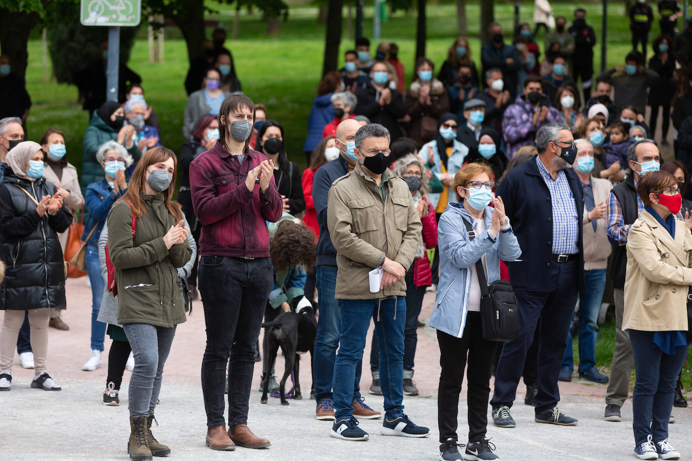 Fotos: Homenaje a Isam en el parque del Ebro