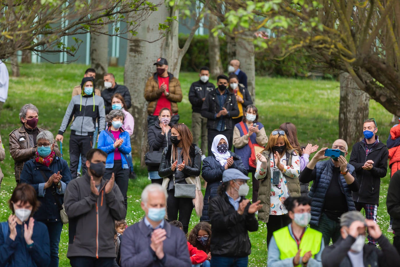 Fotos: Homenaje a Isam en el parque del Ebro