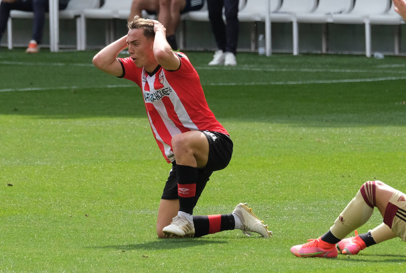 Fotos: Las imágenes de la derrota de la UD Logroñés ante el Cartagena