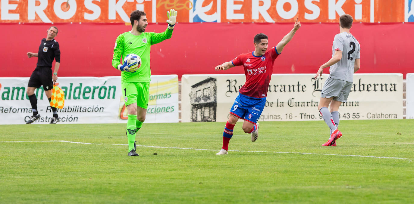 Fotos: Importantísima victoria del Calahorra ante el Athletic B