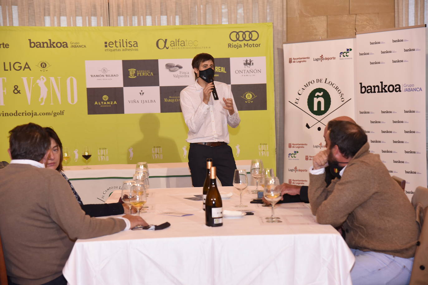 Entrega de premios a los ganadores del Torneo Viña Ijalba, de la Liga de Golf y Vino.