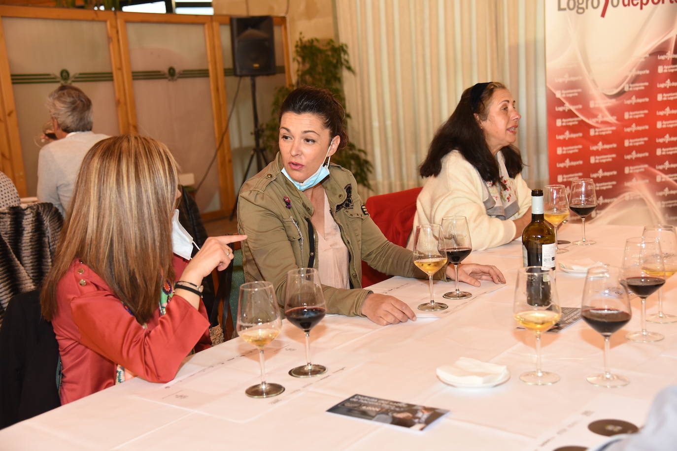 Entrega de premios a los ganadores del Torneo Viña Ijalba, de la Liga de Golf y Vino.