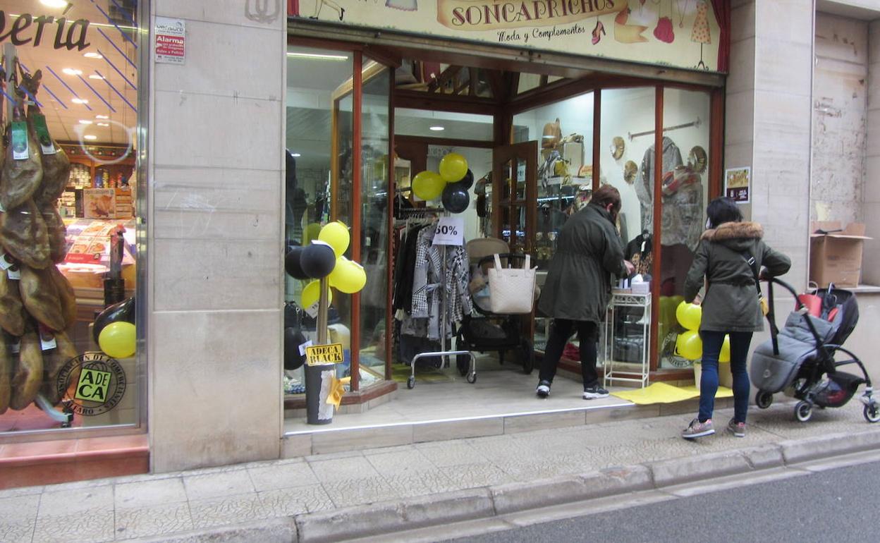 El comercio en Alfaro es uno de los afectados. 