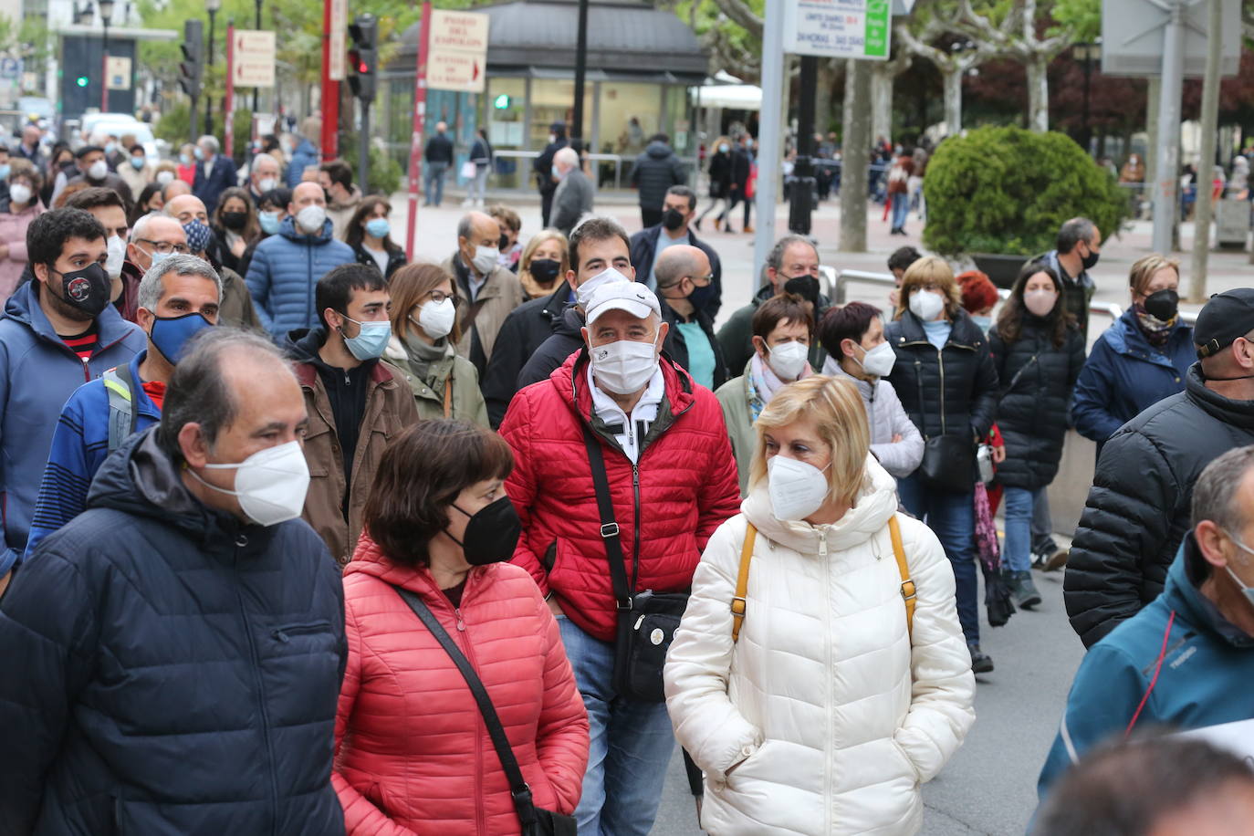 Fotos: Manifestación contra los megaparques eólicos, organizada por la Plataforma por el Desarrollo Sostenible del Alto Cidacos en Logroño