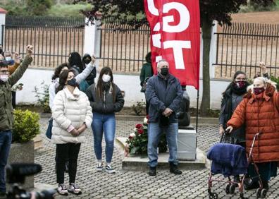 Imagen secundaria 1 - Andreu y Hermoso de Mendoza se suman al homenaje de La Barranca