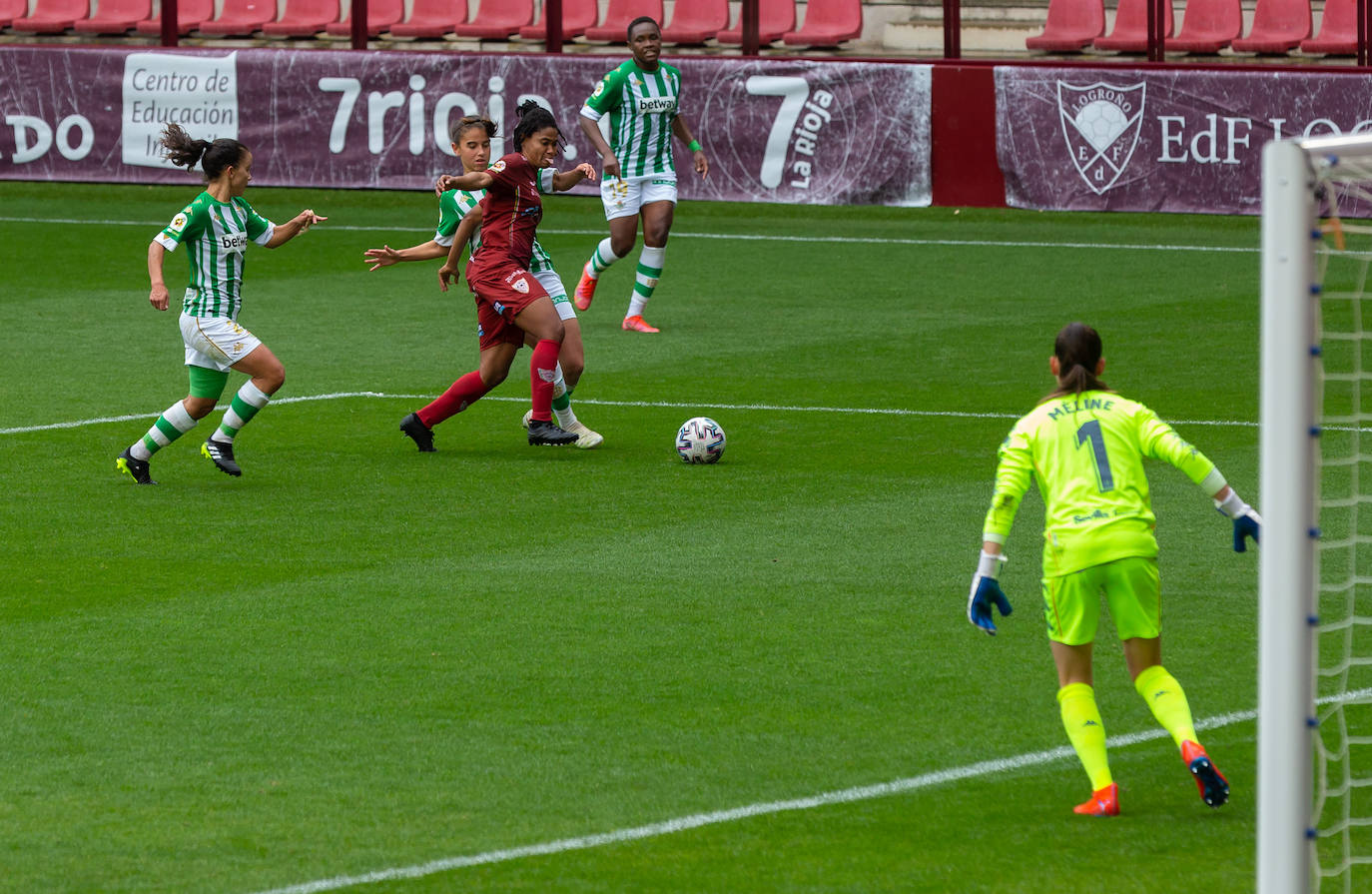 Fotos: La derrota del EDF Logroño ante el Betis, en imágenes