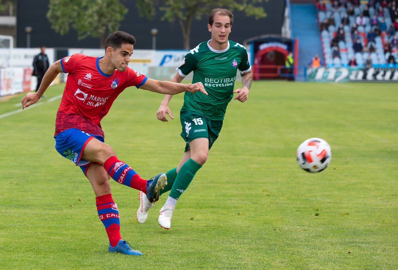 Fotos: Las imágenes del Calahorra-Amorebieta