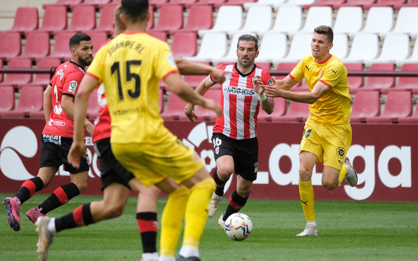 Fotos: Las imágenes de la dura derrota de la UD Logroñés ante el Girona