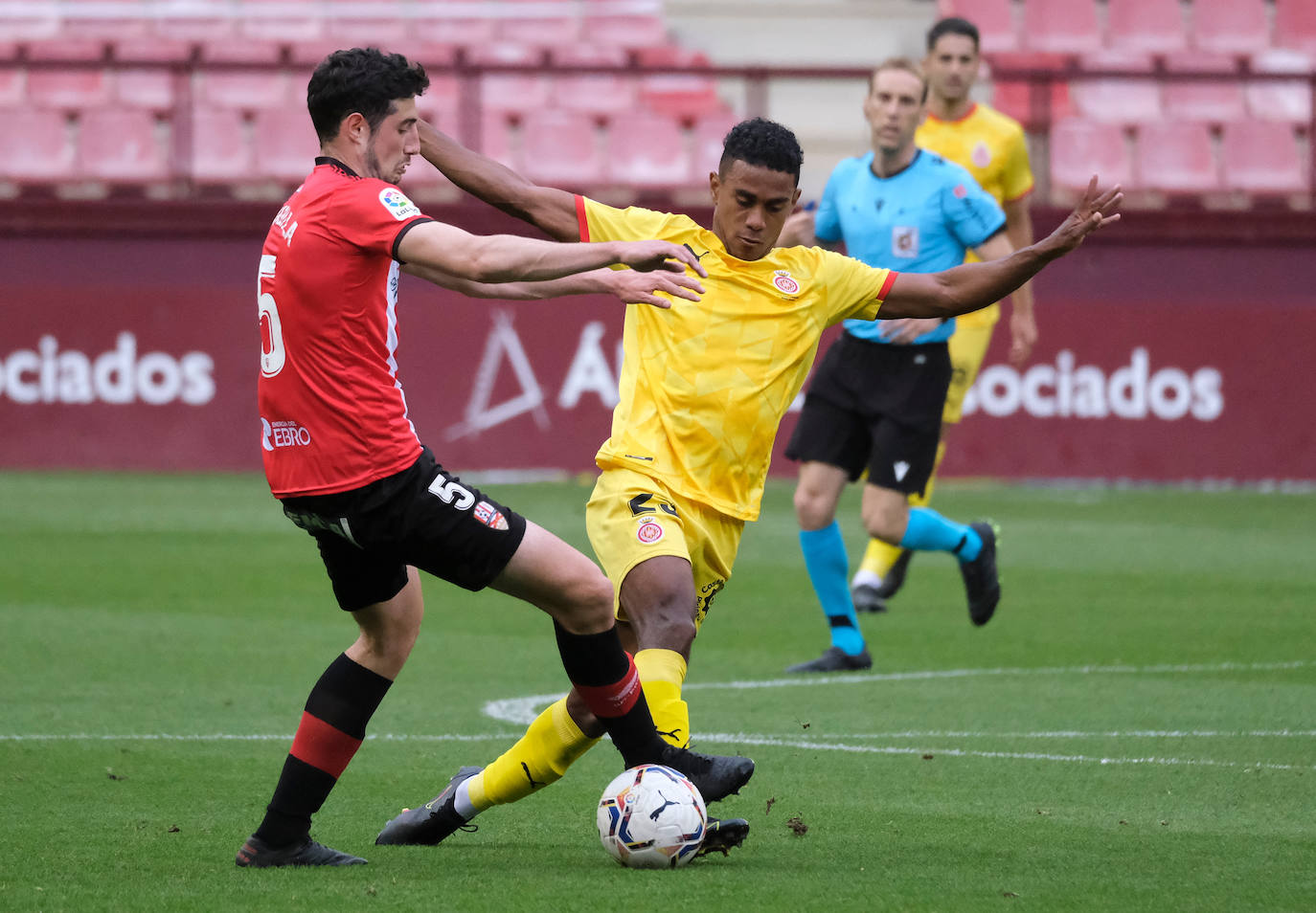 Fotos: Las imágenes de la dura derrota de la UD Logroñés ante el Girona