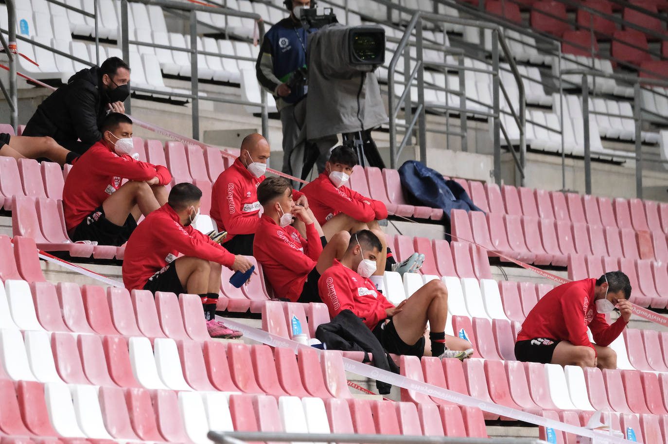 Fotos: Las imágenes de la dura derrota de la UD Logroñés ante el Girona