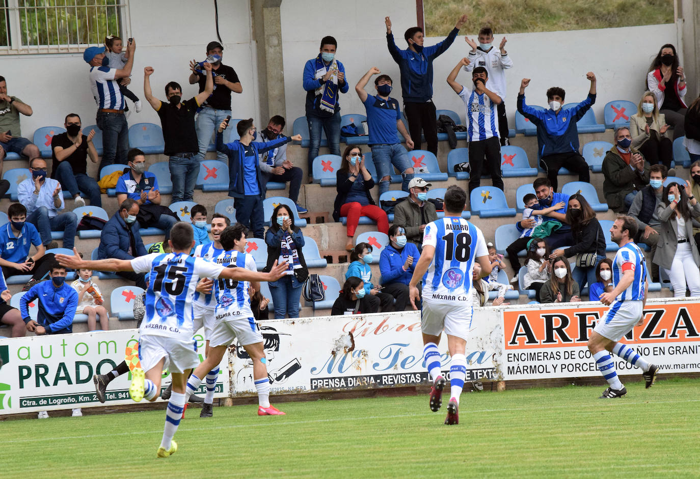 Fotos: El Náxara asciende a la Segunda RFEF