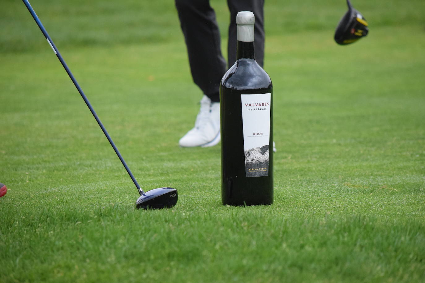 Los participantes en el torneo Bodegas Altanza de la Liga de Golf y Vino disfrutaron de un gran día de gol en El Campo de Logroño.