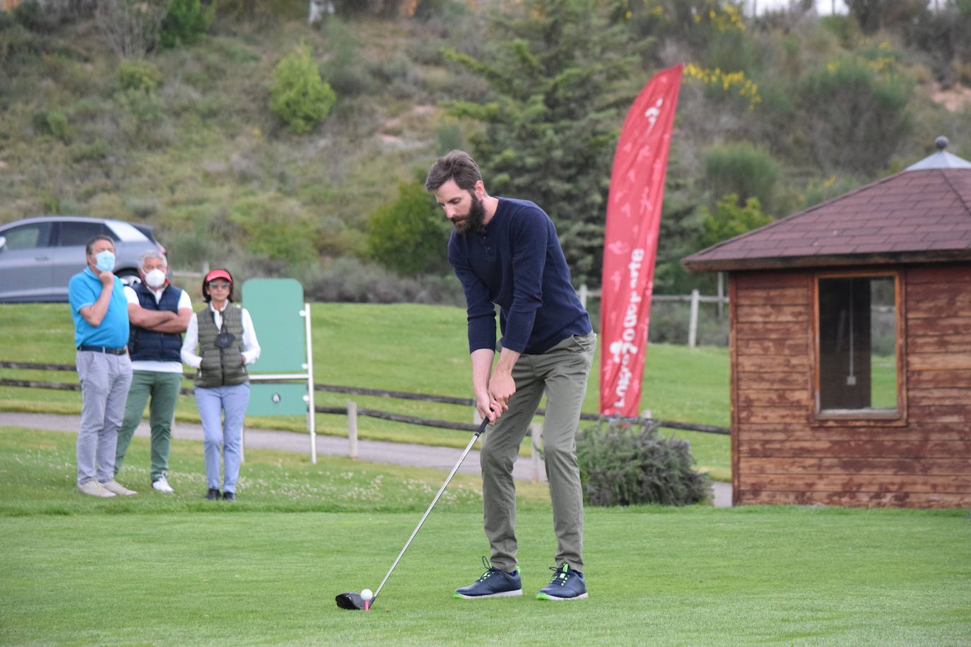 Los participantes en el torneo Bodegas Altanza de la Liga de Golf y Vino disfrutaron de un gran día de gol en El Campo de Logroño.