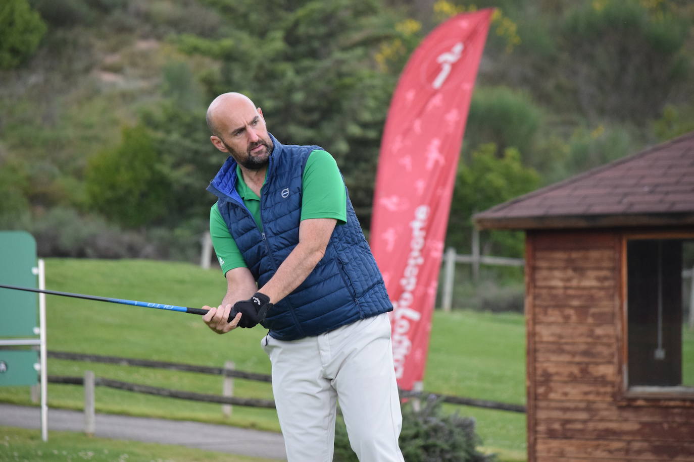 Los participantes en el torneo Bodegas Altanza de la Liga de Golf y Vino disfrutaron de un gran día de gol en El Campo de Logroño.