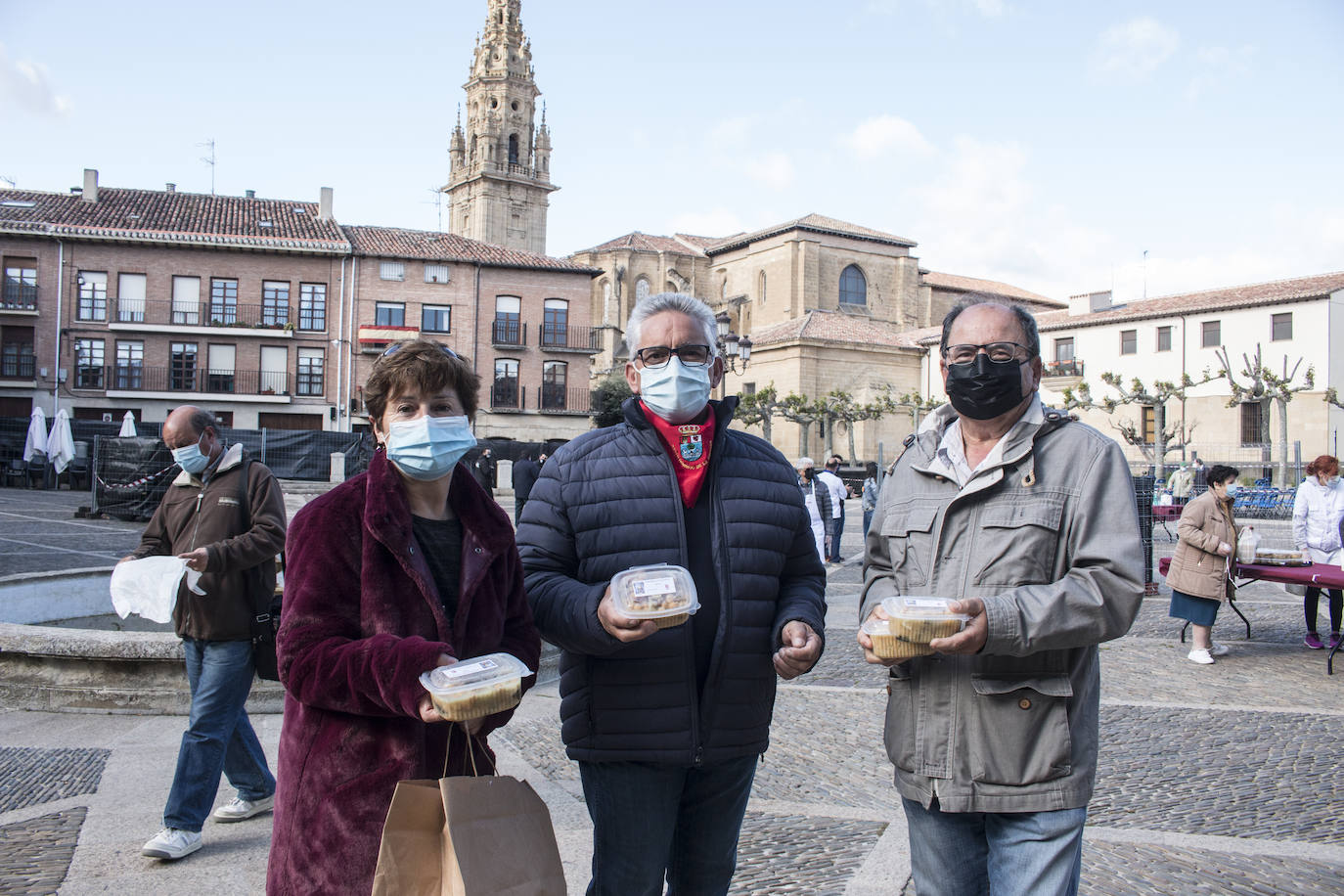 Reparto del Almuerzo del Santo, en la festividad de Santo Domingo de la Calzada