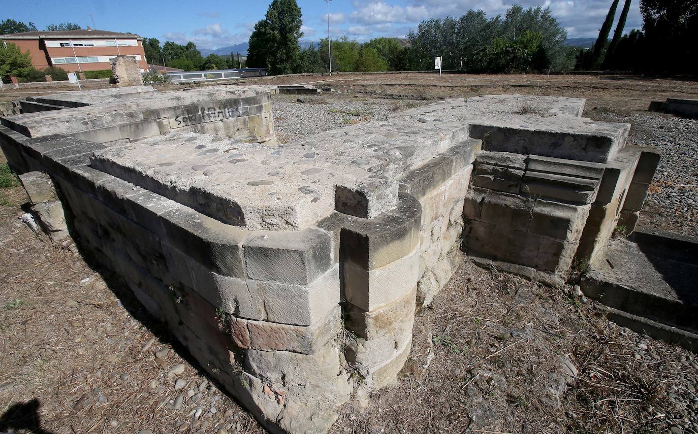 Fotos: Visita al recinto histórico logroñés de Valbuena