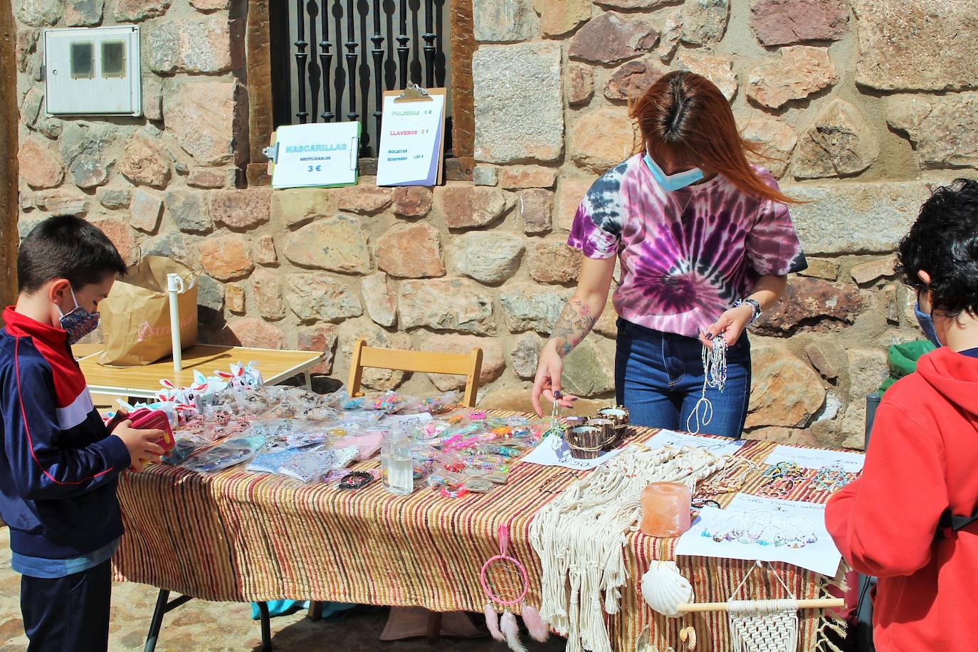 Fotos: Nieva recupera los mercados de artesanía y producción local en Nieva
