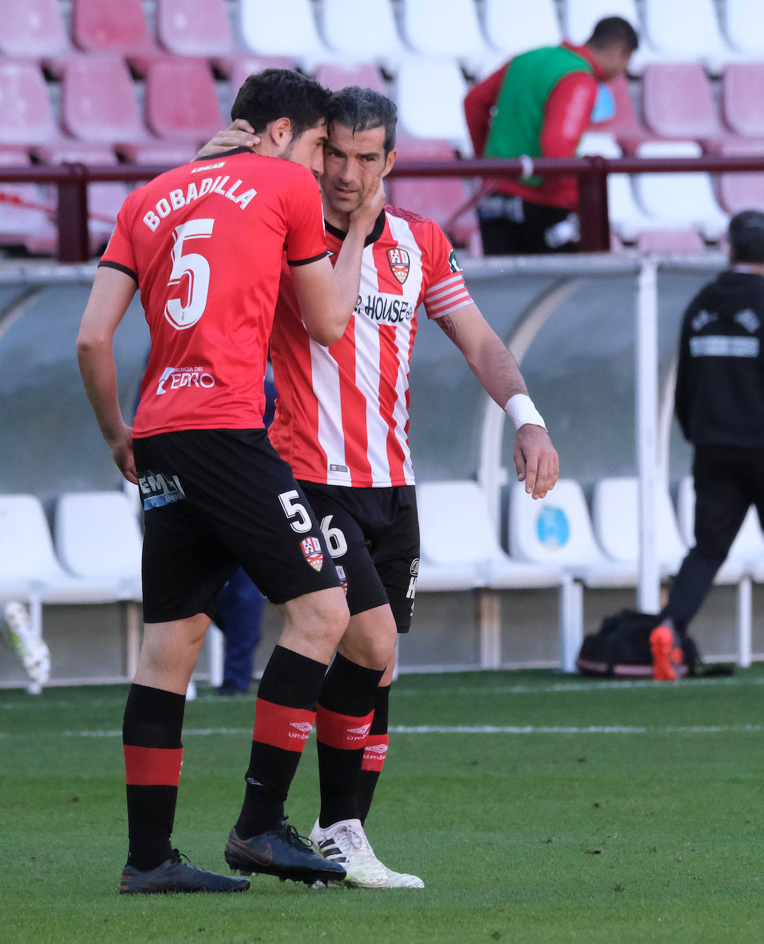 Fotos: Las imágenes de la victoria de la UD Logroñés sobre el Fuenlabrada