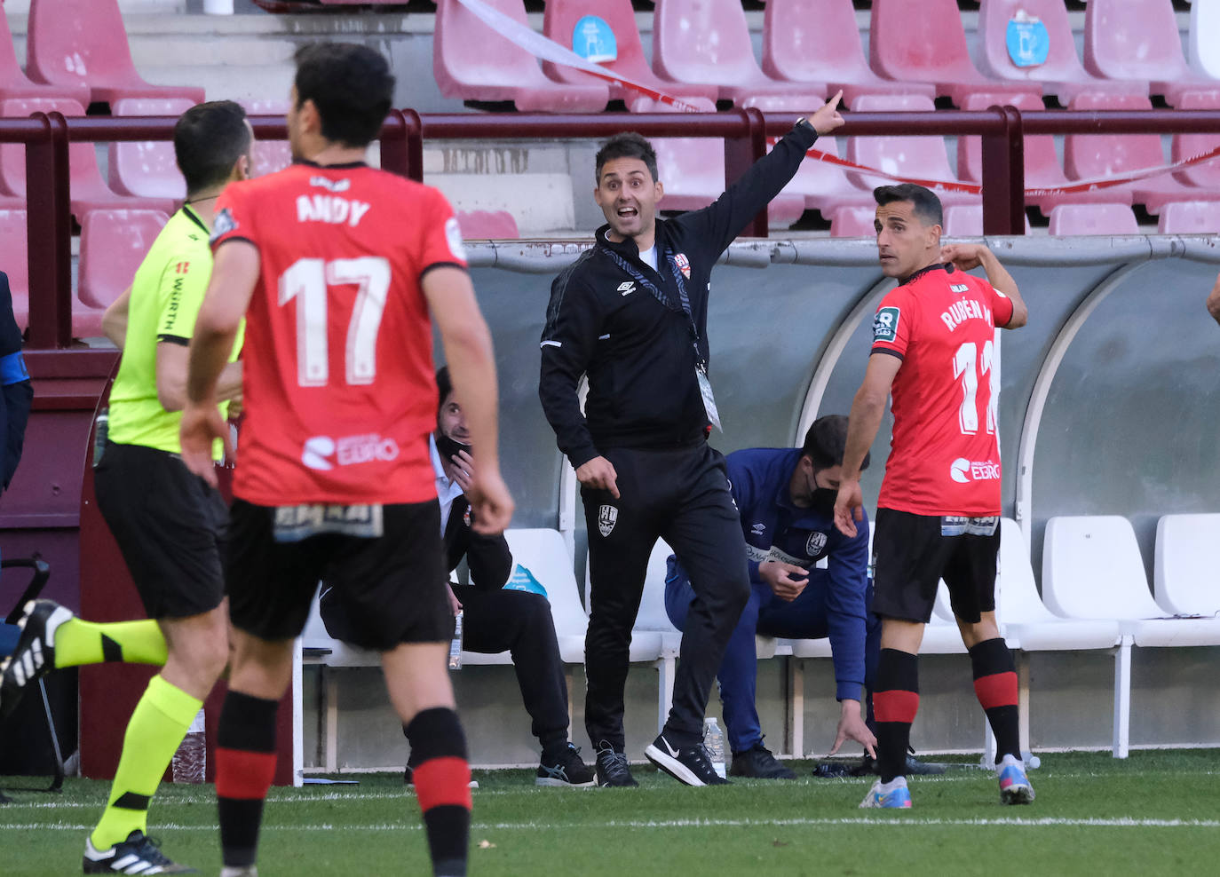 Fotos: Las imágenes de la victoria de la UD Logroñés sobre el Fuenlabrada