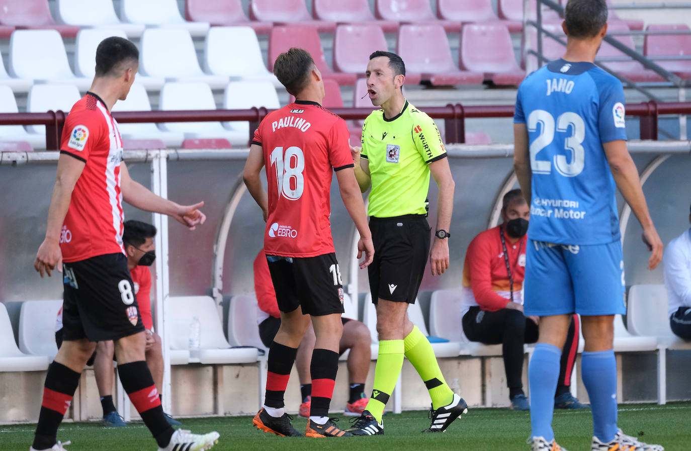 Fotos: Las imágenes de la victoria de la UD Logroñés sobre el Fuenlabrada
