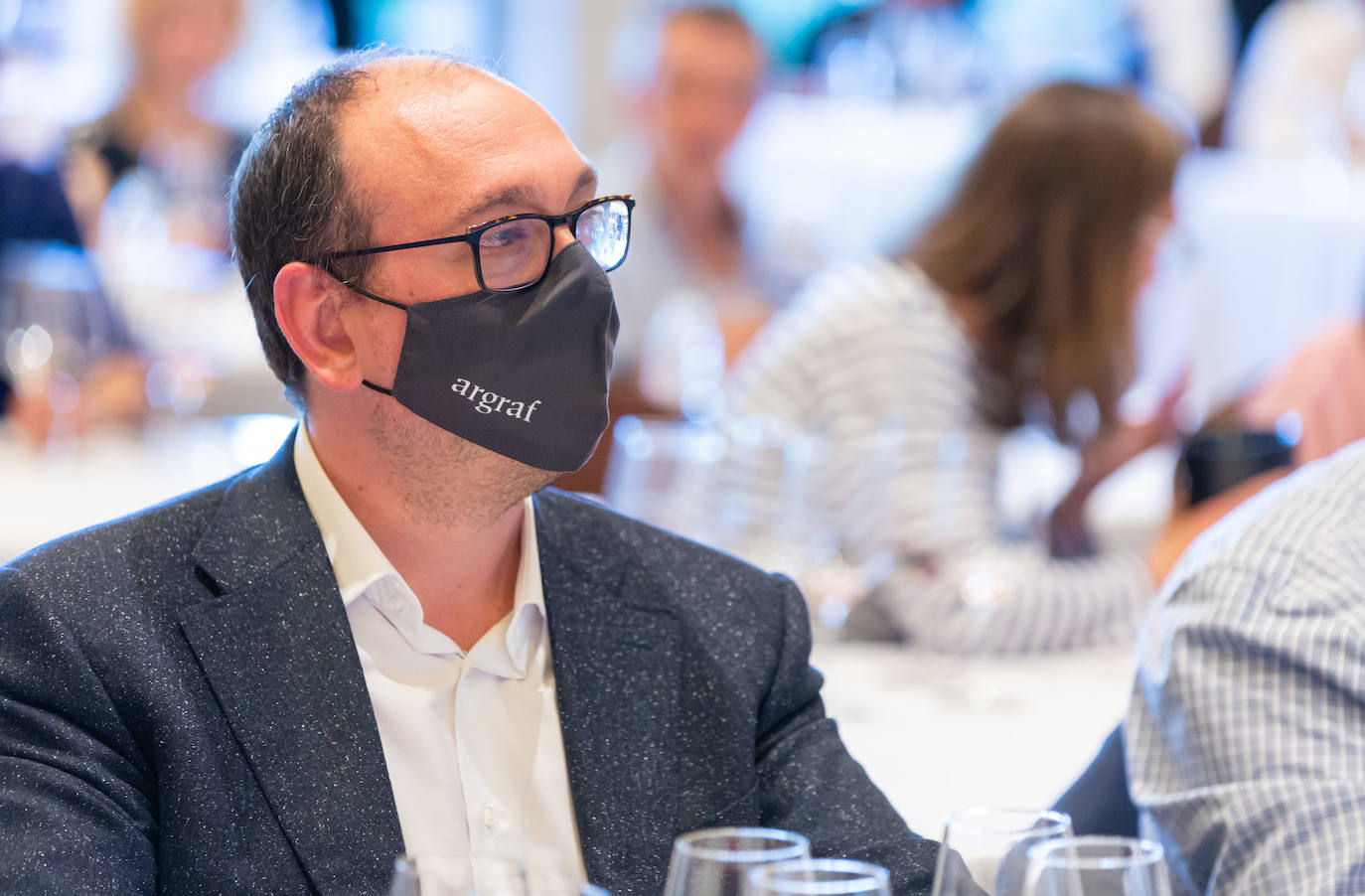 Bodegas Valdelacierva presentó anoche en los salones del Restaurante Delicatto la colección casi completa de sus elaboraciones de Rioja para el club de catas de lomejordelvinoderioja.com