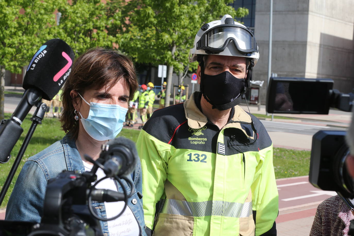 Fotos: Bomberos de Logroño participan en un curso de formación para el manejo de la escala