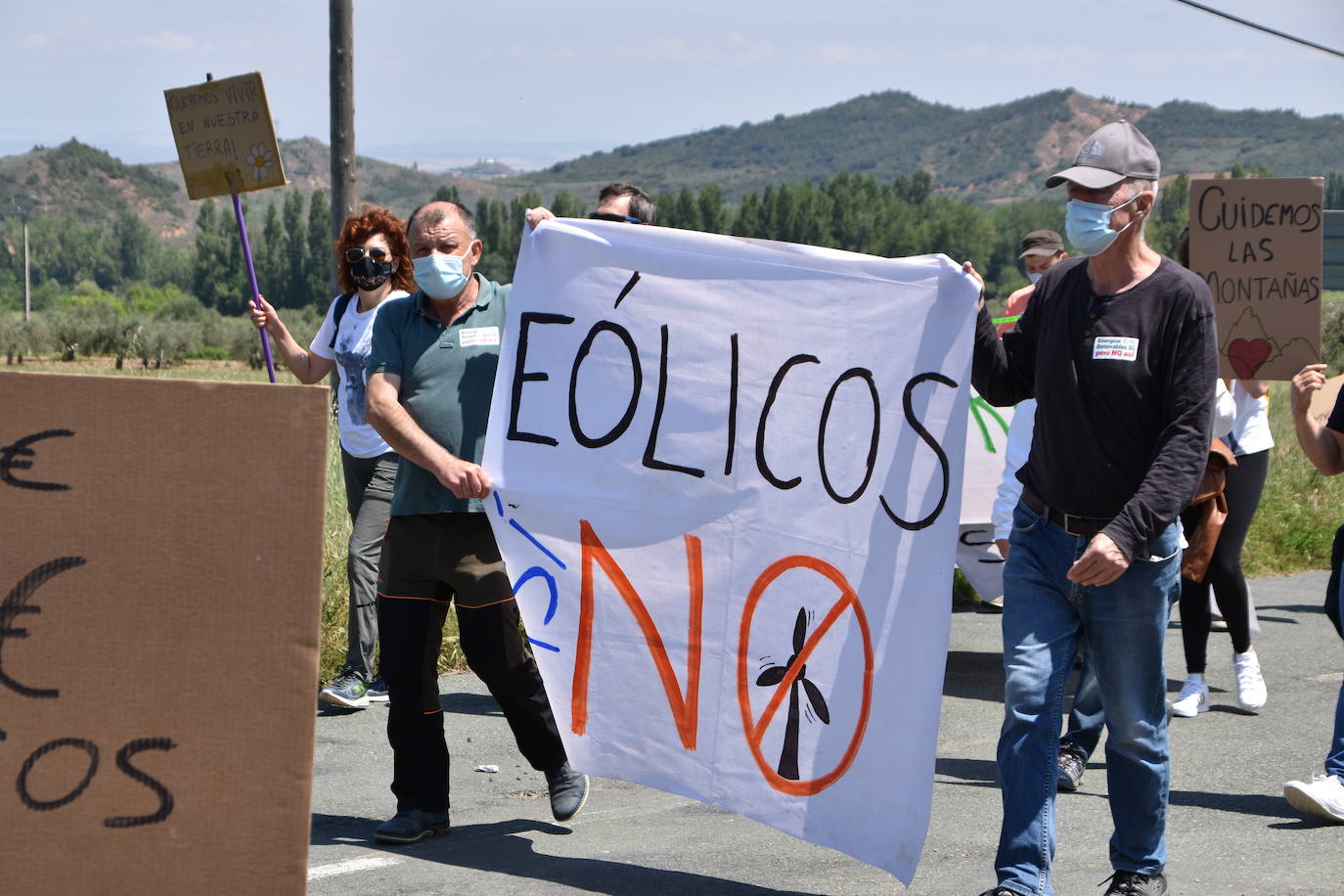 Fotos: Marcha contra los &#039;gigantes&#039; en el valle de Ocón