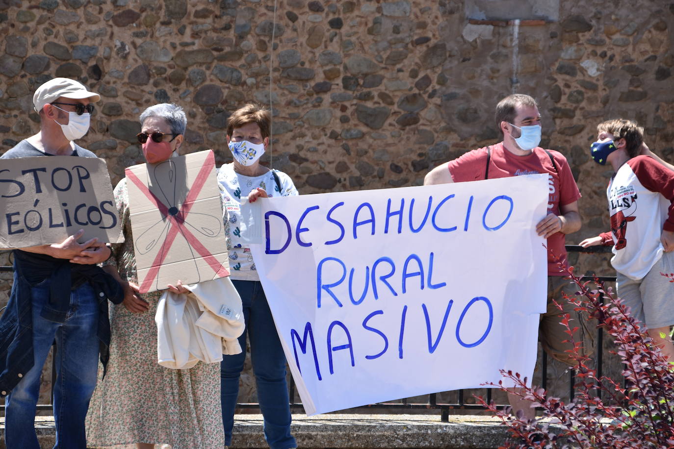 Fotos: Marcha contra los &#039;gigantes&#039; en el valle de Ocón